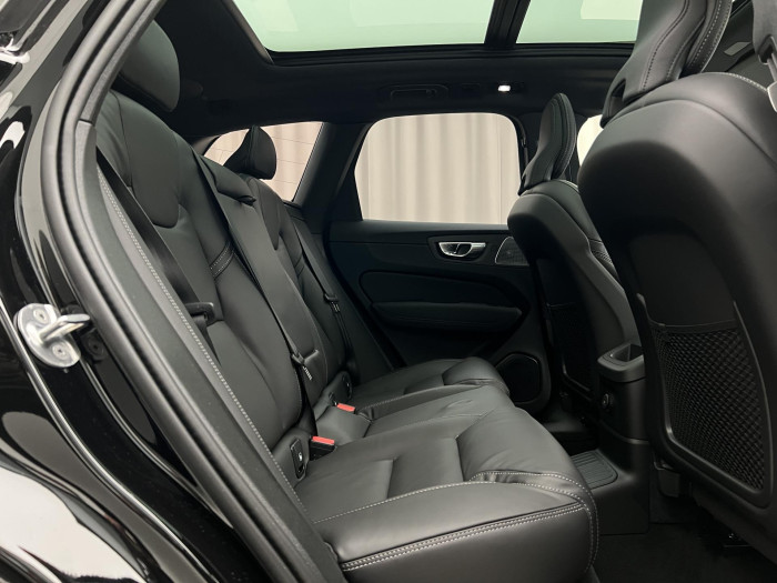 Volvo XC60 T8 AWD RECHARGE BLACK ULTRA