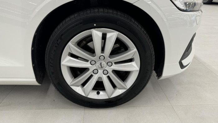 Volvo V60 D3 MOMENTUM REZERVACE 2.0 d Momentum