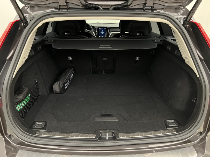 Volvo V60 CC B5 AWD PLUS BRIGHT AUT