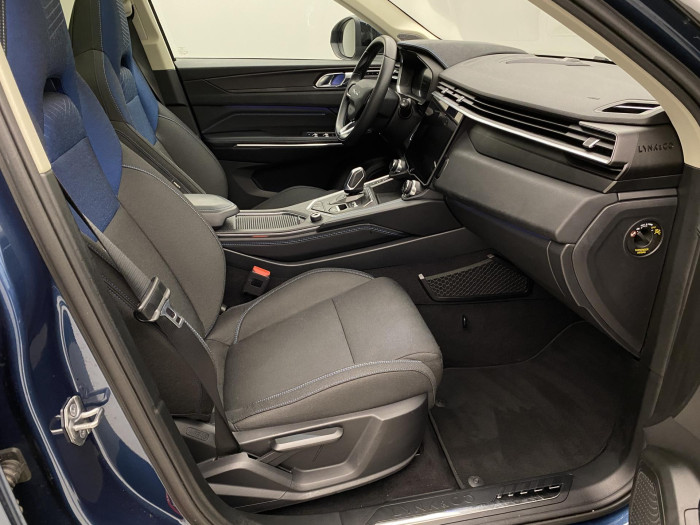 Lynk & Co 01 MORE PHEV