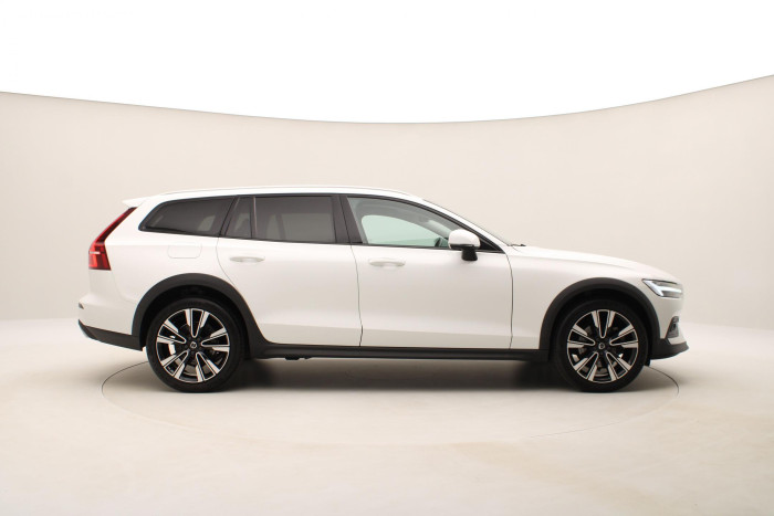 Volvo V60 CC D4 AWD PRO REZERVACE 2.0 d CC CC