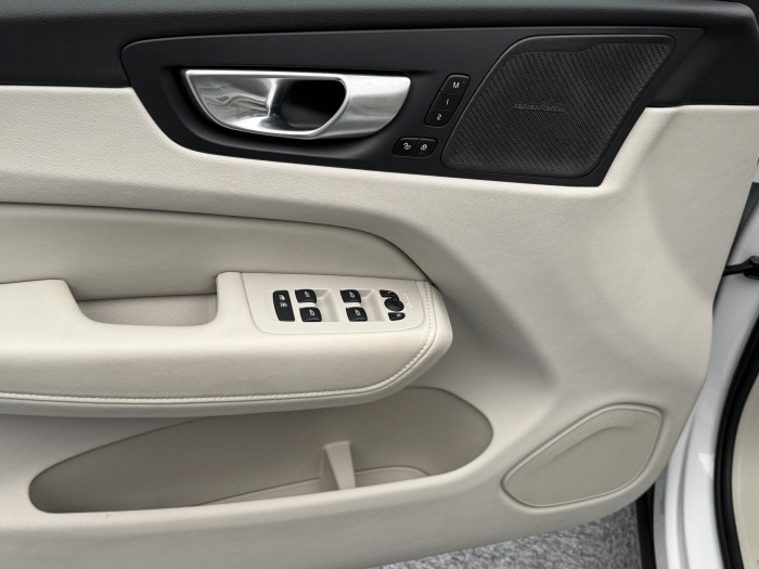 Volvo XC60 T6 AWD RECHARGE PLUS BRIGHT CZ