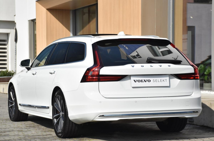 Volvo V90 T6 AWD RECHARGE AUT 1.maj.