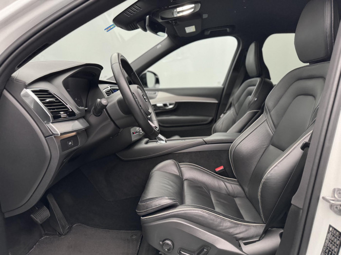 Volvo XC90 B5 AWD DARK PLUS CZ 7 míst