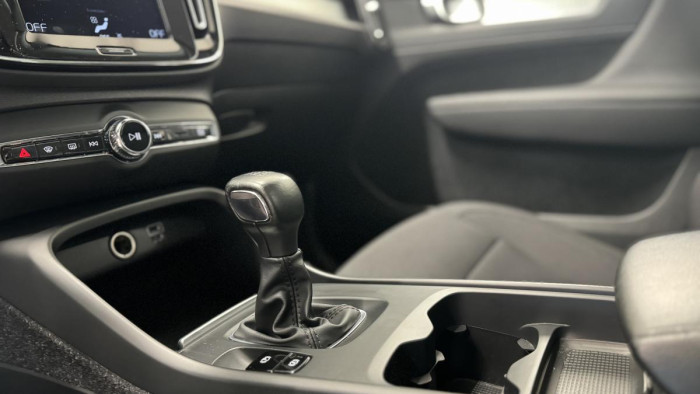 Volvo XC40 T3 MOMENTUM REZERVACE 1.5 Momentum
