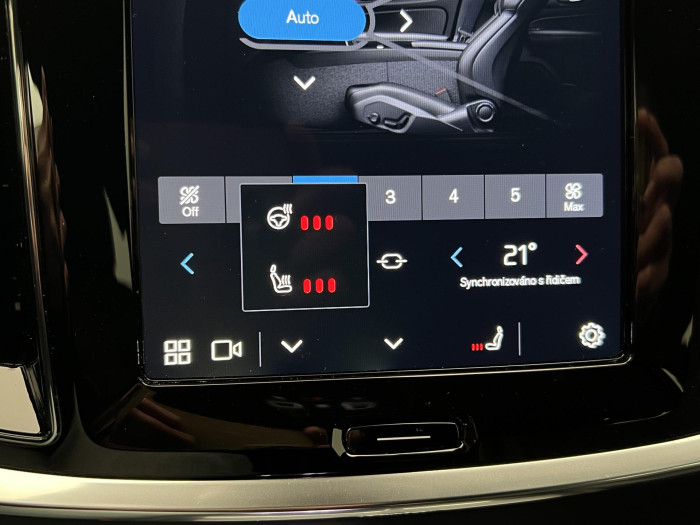 Volvo V60 B4 PLUS DARK AUT 1.maj.