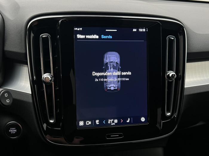 Volvo XC40 B3 PLUS DARK AUT CZ