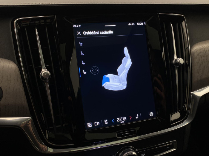 Volvo S90 B5 AWD BRIGHT REZERVACE