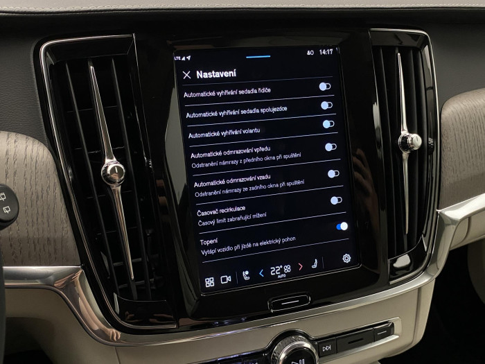 Volvo V90 T6 AWD Plug-in DARK PLUS AUT