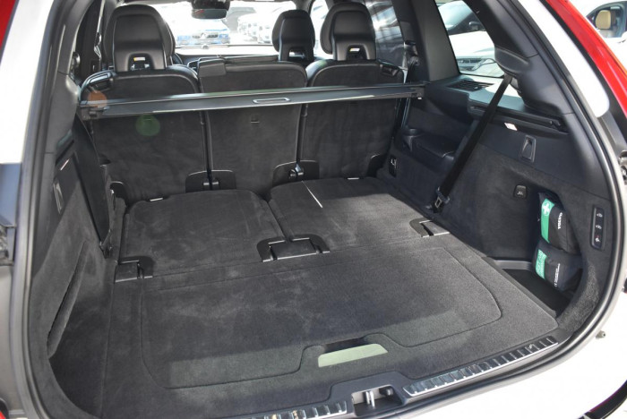Volvo XC90 B5 AWD R-Design AUT REZERVACE