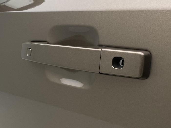 Land Rover Defender 130 D300 SE AWD AUT CZ 3.0 d SE