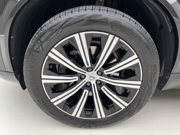 Volvo XC90 B5 AWD INSCRIPTION 7MÍSTNÁ AUT