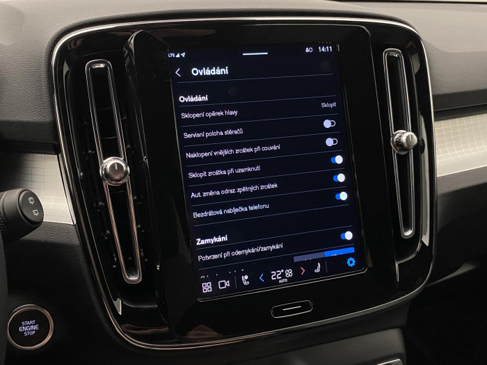 Volvo XC40 B4 DARK PLUS AUT CZ