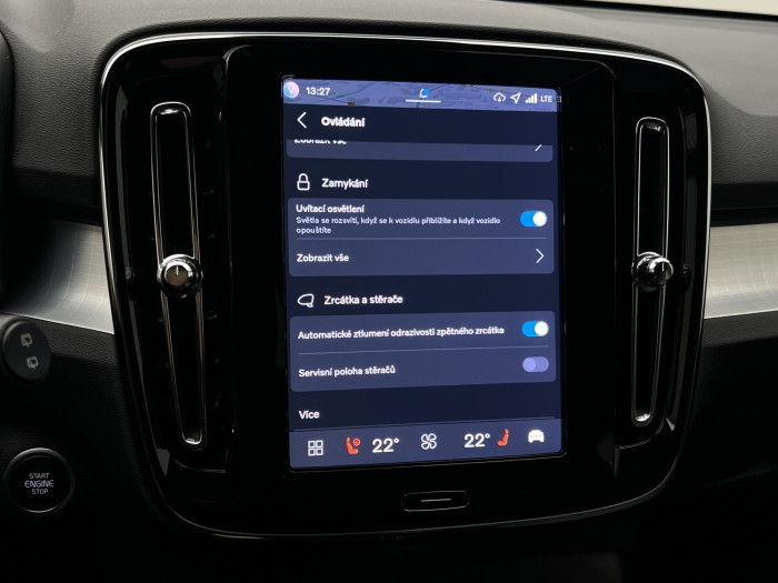 Volvo XC40 B3 CORE AUT CZ 1.maj.