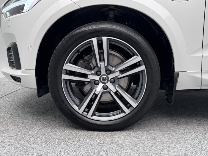 Volvo XC60 T8 AWD RECHARGE REZERVACE