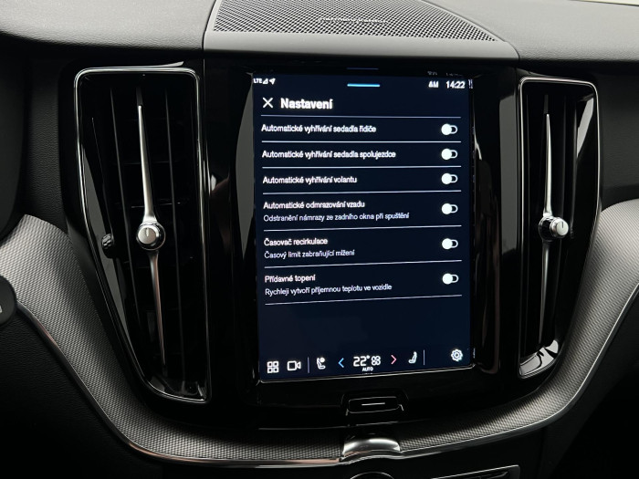 Volvo XC60 B4 AWD PLUS DARK AUT 1.maj.