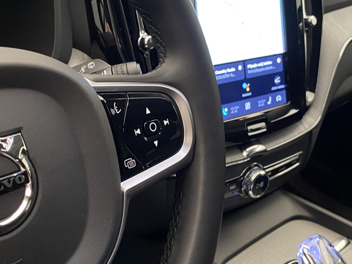 Volvo XC60 B5 AWD DARK PLUS AUT