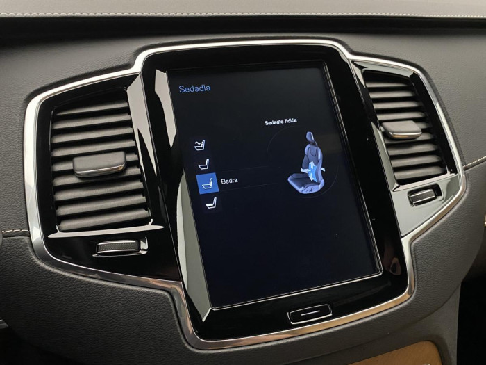 Volvo XC90 B5 AWD INSCRIPTION REZERVACE