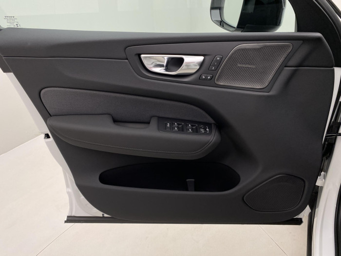 Volvo XC60 B5 AWD AUT PLUS BLACK EDITION