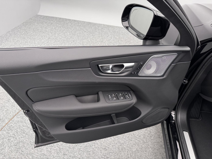 Volvo XC60 B5 AWD AUT PLUS BLACK EDITION