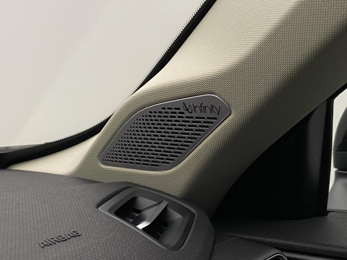 Lynk & Co 01 PHEV DCT AUT 1.maj. REZERVACE