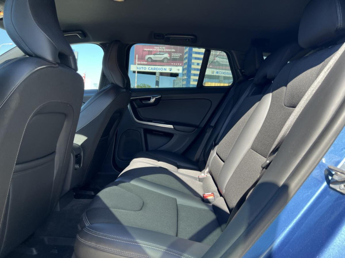 Volvo V60 D4 NEZ.TOPENÍ Aut 2.0 d