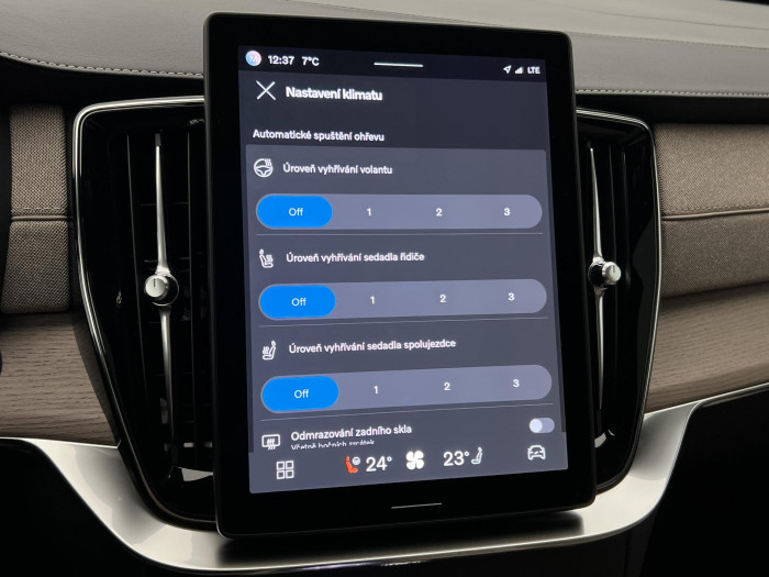 Volvo XC90 B5 AWD ULTRA BRIGHT 7MÍST CZ