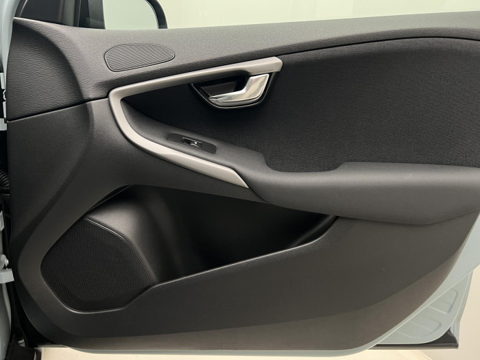 Volvo V40 CC D3 NEZ.TOPENÍ 2.0 d CC CC