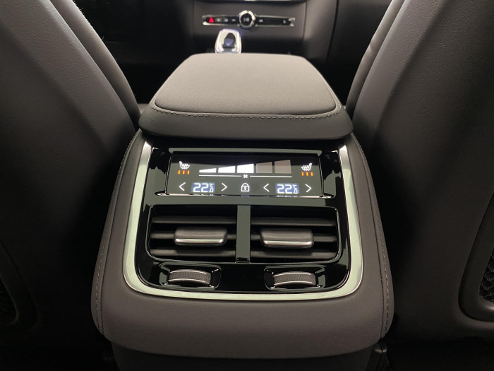 Volvo XC90 B5 AWD AUT BLACK EDITION ULTRA 2.0 Edition