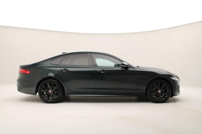 Jaguar XF D200 R-DYNAMIC REZERVACE 2.0 d Dynamic