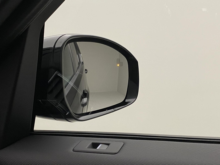 Land Rover Discovery D350 DYNAMIC HSE AWD REZERVACE 3.0 d Dynamic