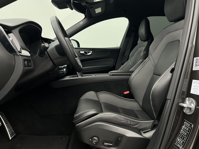 Volvo XC60 B5 AWD R-DESIGN AUT 1.maj.