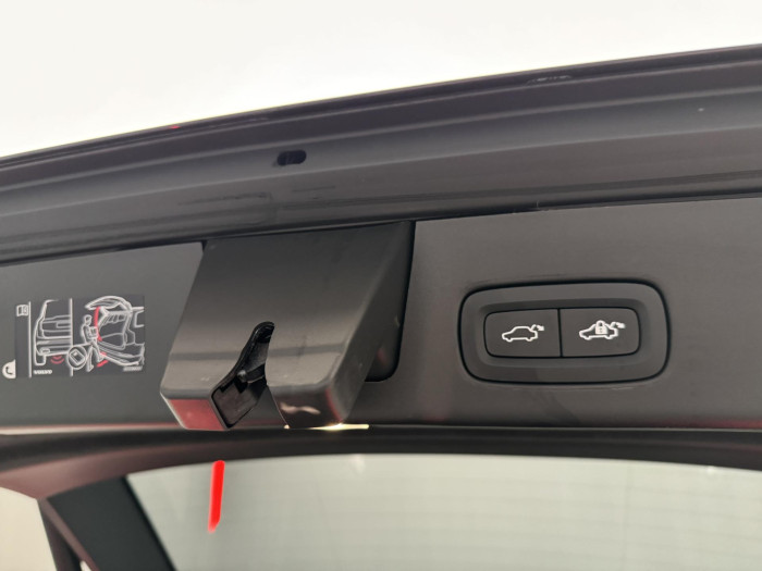 Volvo V90 CC B5 AWD ULTIMATE AUT 1.maj 2.0 CC CC