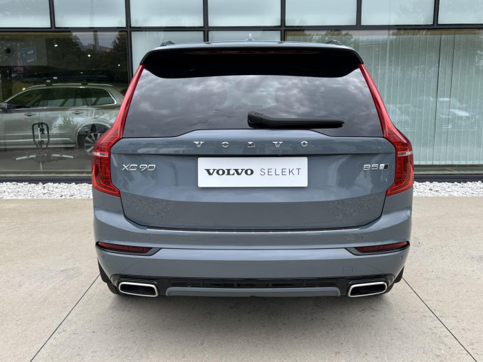 Volvo XC90 B5 AWD R-DESIGN 7 MÍSTNÁ Aut