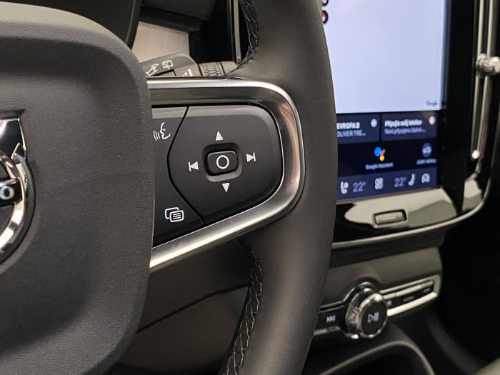 Volvo XC40 B3 AUT DARK PLUS
