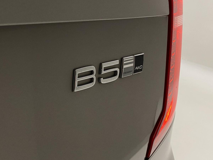 Volvo XC90 B5 AWD INSCRIPTION REZERVACE