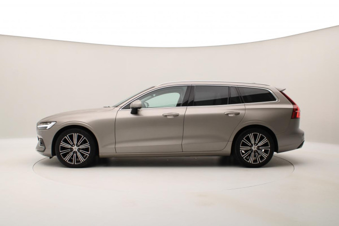 Volvo V60 B4 INSCRIPTION AUT REZERVACE