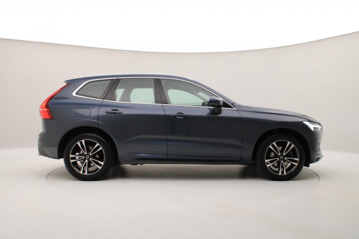 Volvo XC60 D4 MOMENTUM PRO AUT REZERVACE 2.0 d Momentum