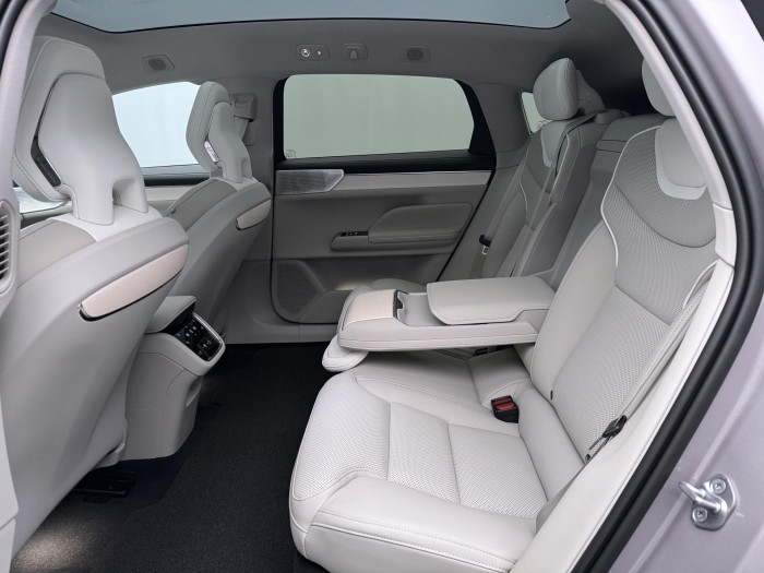 Volvo ES90 PURE ELECTRIC ULTRA