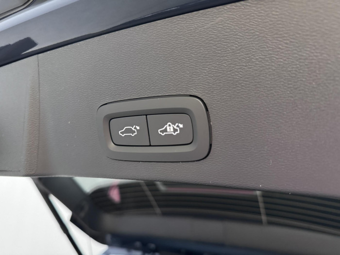 Volvo XC40 B3 AUT DARK PLUS