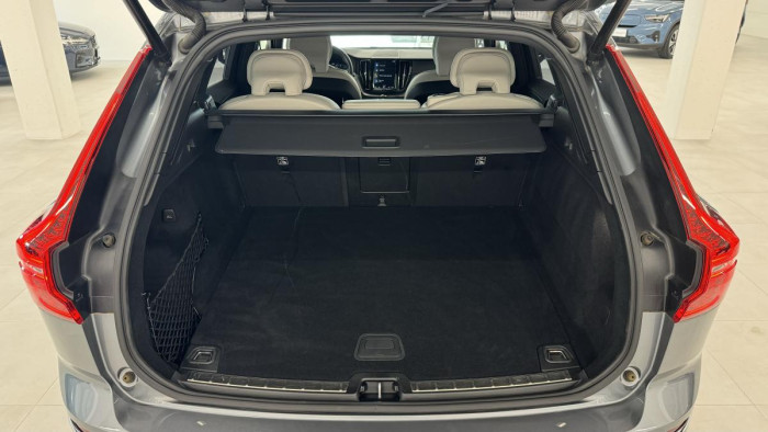 Volvo XC60 D4 INSCRIPTION AUT REZERVACE 2.0 d