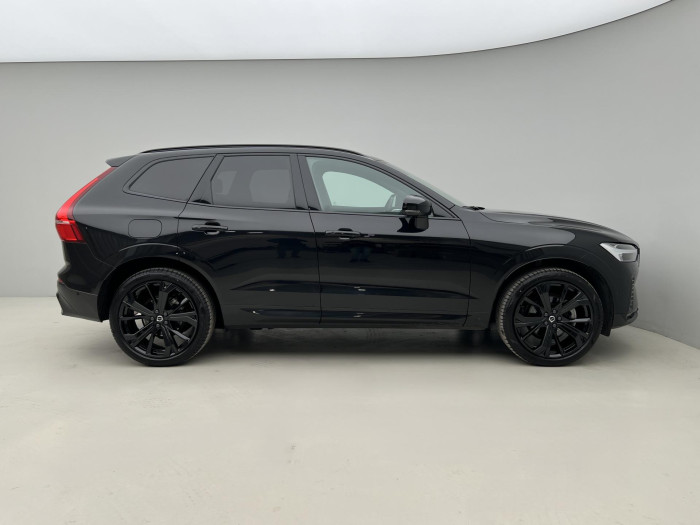 Volvo XC60 B5 AWD ULTRA BLACK REZERVACE