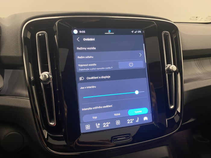 Volvo XC40 RECHARGE TWIN ENGINE PLUS CZ