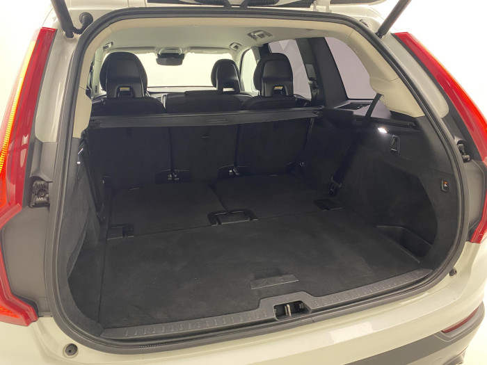 Volvo XC90 D5 AWD KINETIC AUT CZ 7míst 2.0 d