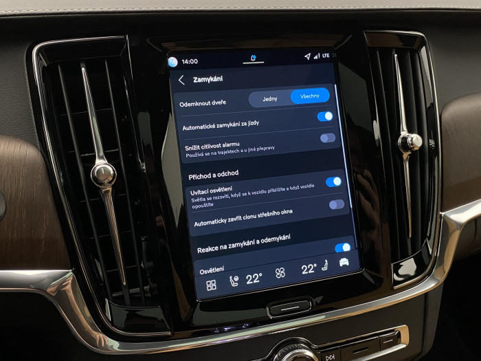 Volvo V90 T8 AWD Plug-in BRIGHT ULTRA