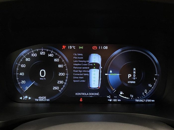 Volvo V60 T8 AWD R-DESIGN AUT REZERVACE
