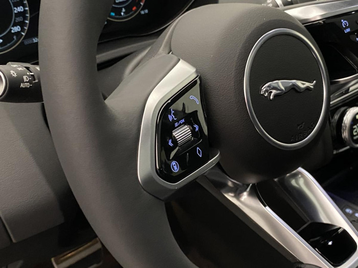 Jaguar E-Pace P250 R-DYNAMIC SE AWD AUT 2.0 Dynamic SE