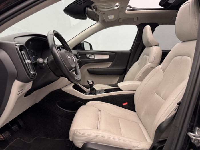 Volvo XC40 T3 MOMENTUM PANORAMA 1.5 Panorama Momentum