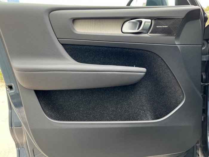 Volvo XC40 D3 INSCRIPTION 1.maj REZERVACE 2.0 d