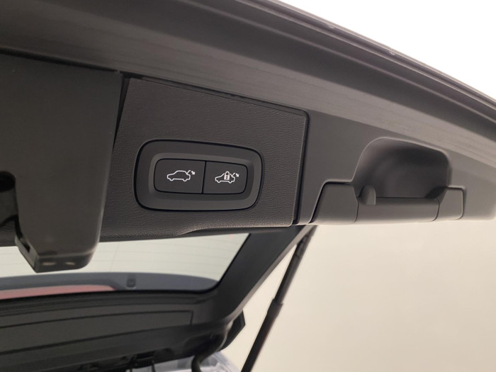 Volvo XC60 B4 AWD DARK PLUS AUT